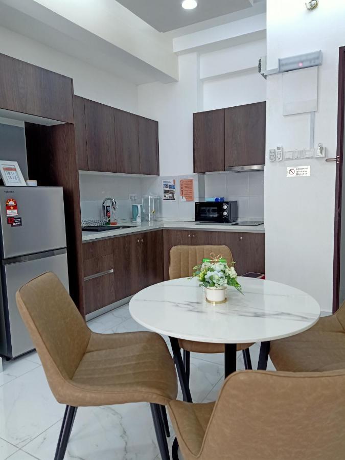 Al Zahra Homestay By Troika Kota Bharu "Stay In Style, Sleep In Comfort" Esterno foto